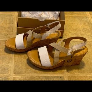BORN HYURO sandal